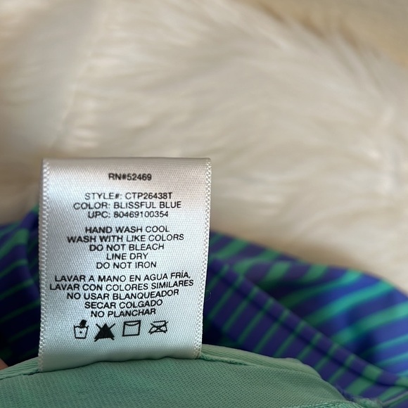 CATALINA Swimsuit Top Plus Size 2X (18W-20W) - Picture 13 of 16